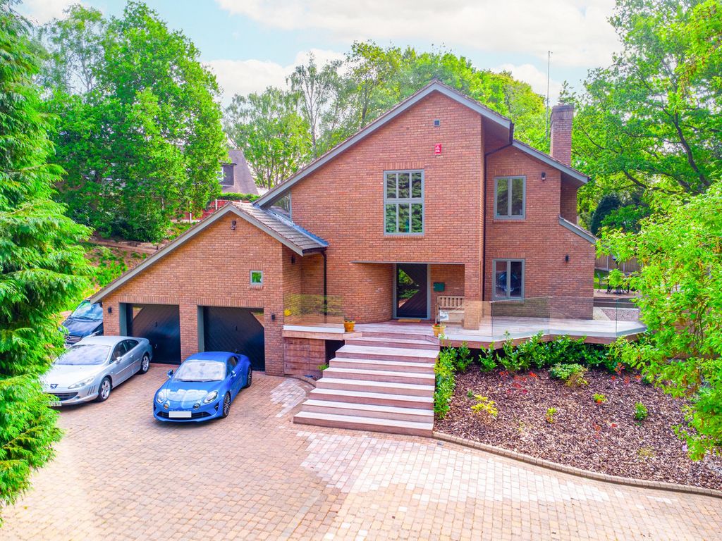 Property photo 2 of 44
