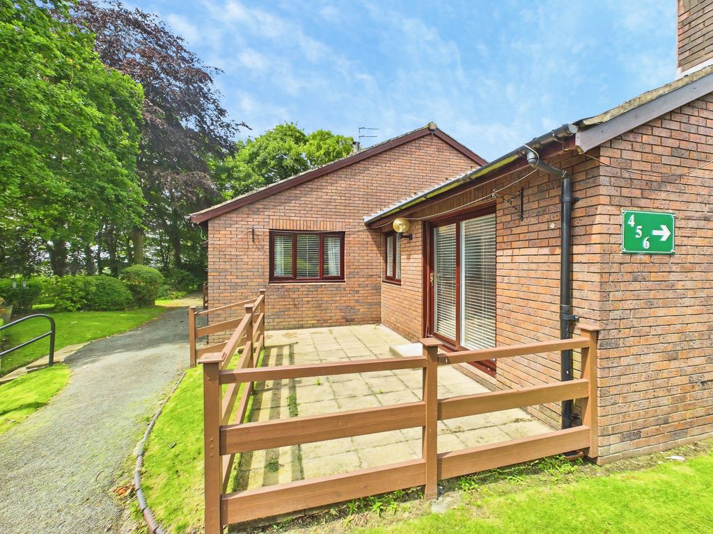 Property photo 2 of 21
