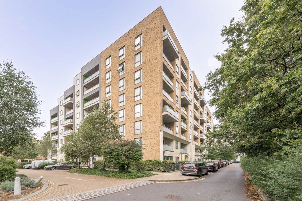 Property photo 1 of 5