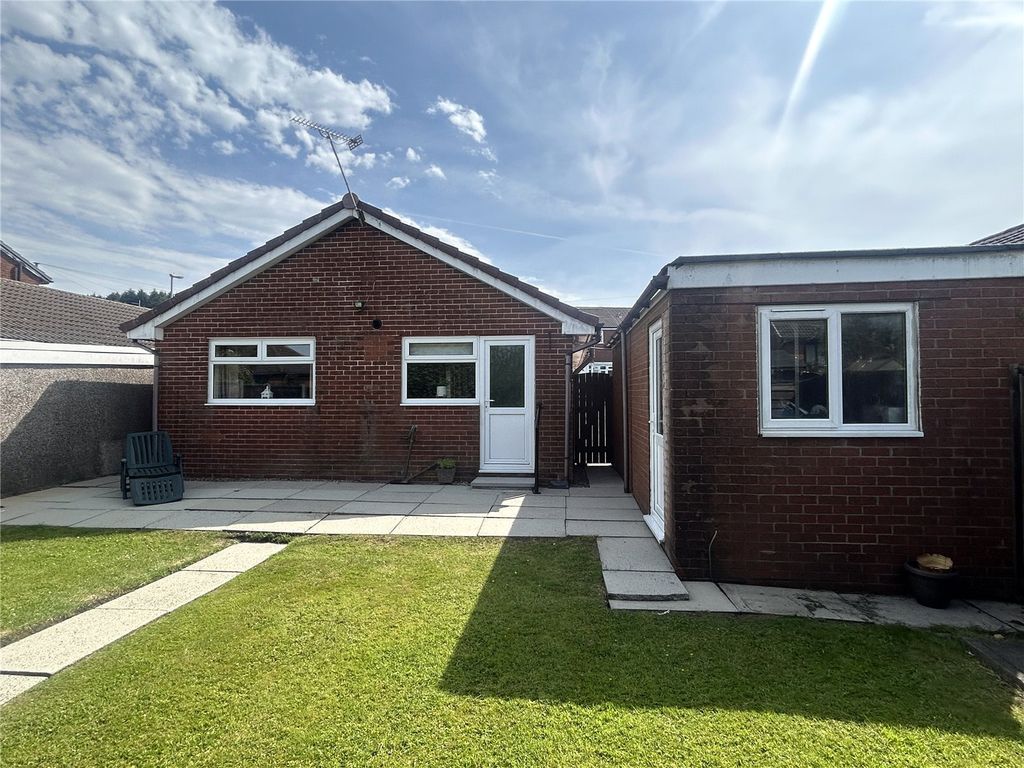 Property photo 3 of 18 External