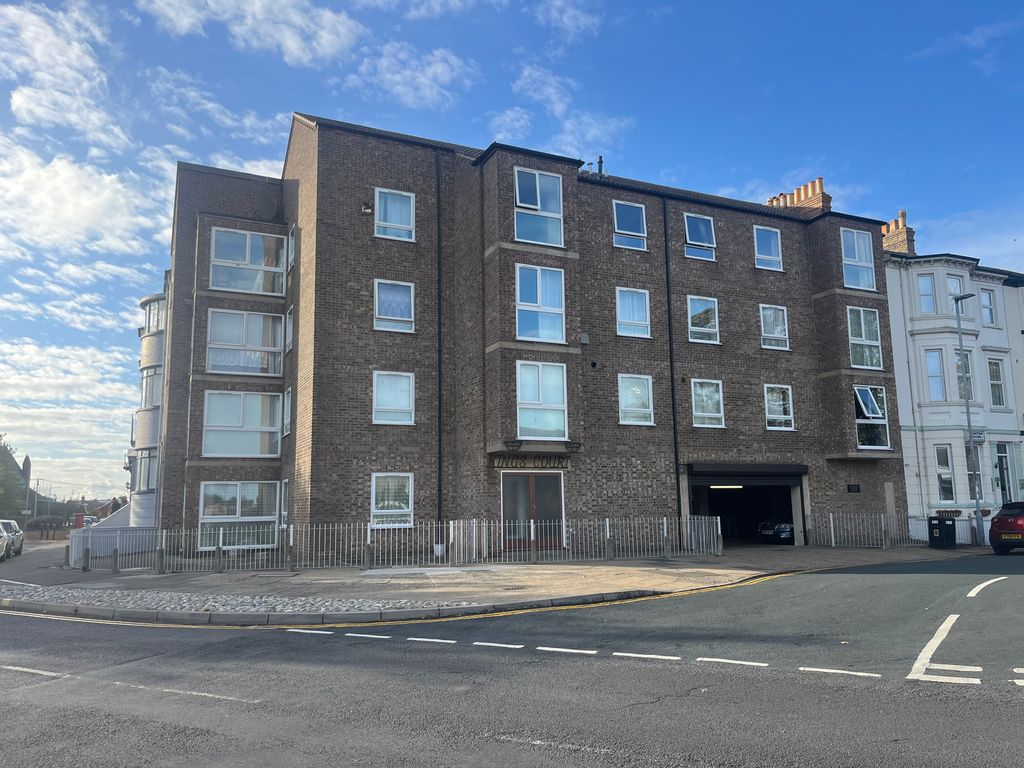 Property photo 1 of 10 Front