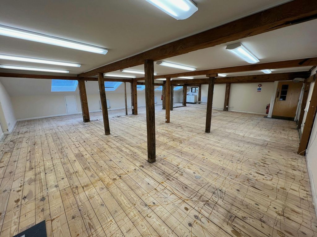 Property photo 2 of 6 9.Jpg