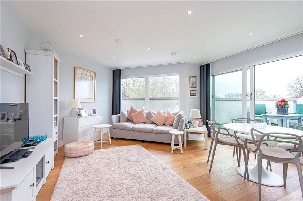 Property photo 3 of 6