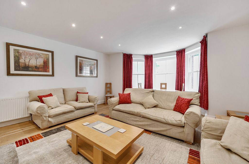 Property photo 2 of 20 1436217-7-69cd1c9...