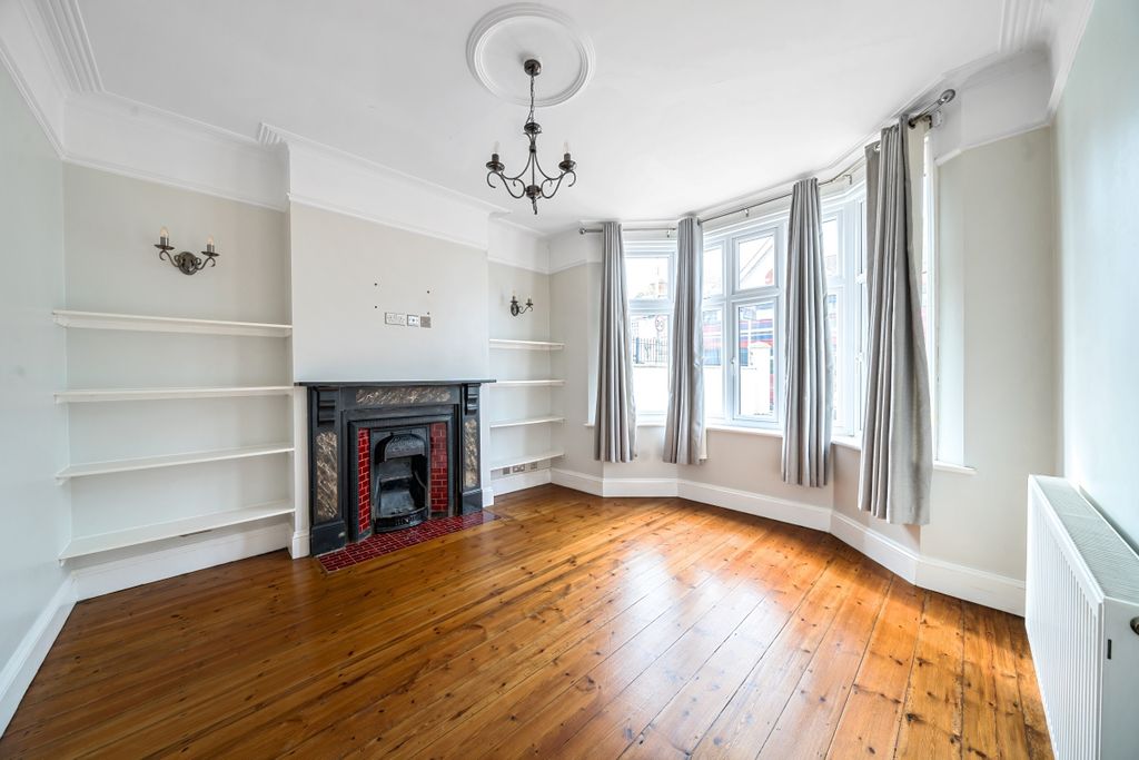 Property photo 3 of 16 1117693 (3)