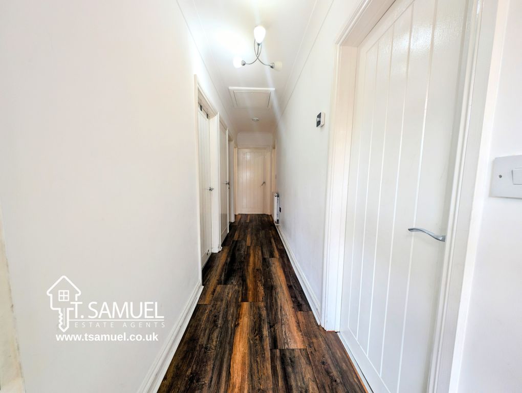 Property photo 3 of 43 Hallway