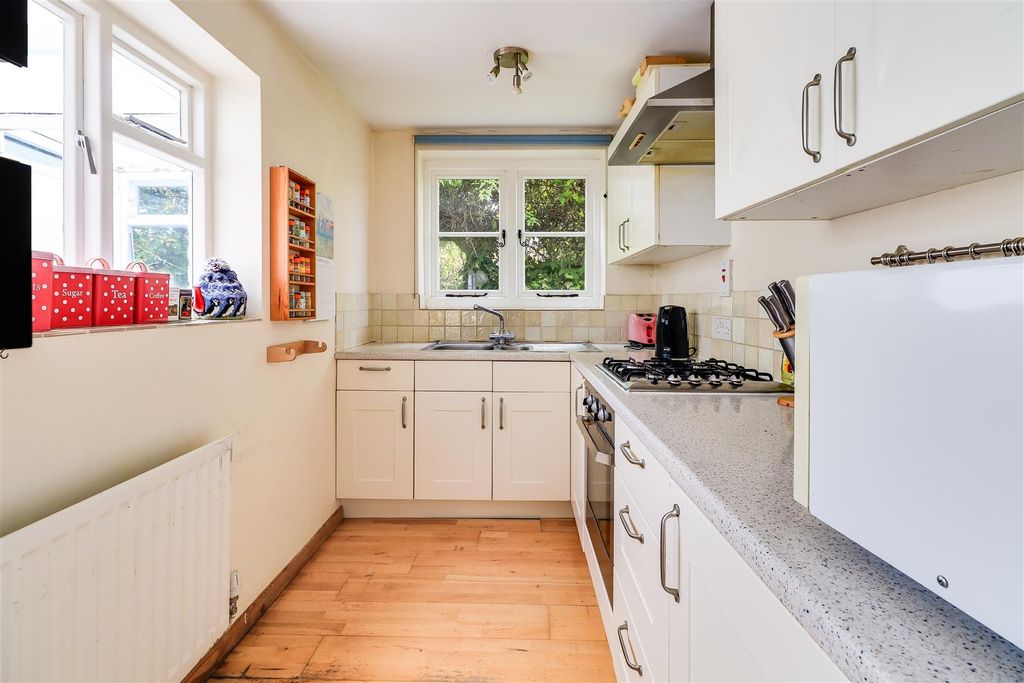 Property photo 2 of 17 Img (6).Jpg