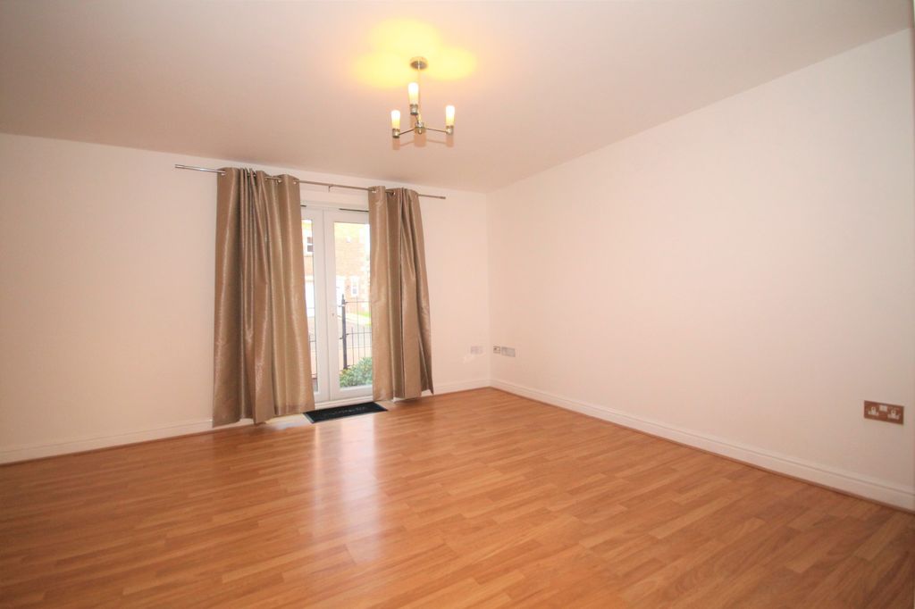 Property photo 3 of 5