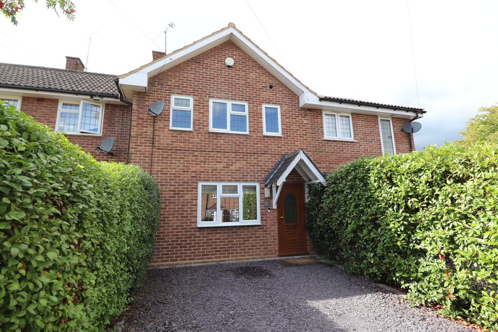 Property photo 1 of 9 Front