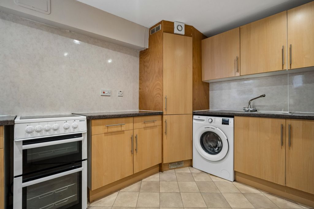 Property photo 3 of 11 Picture No. 22