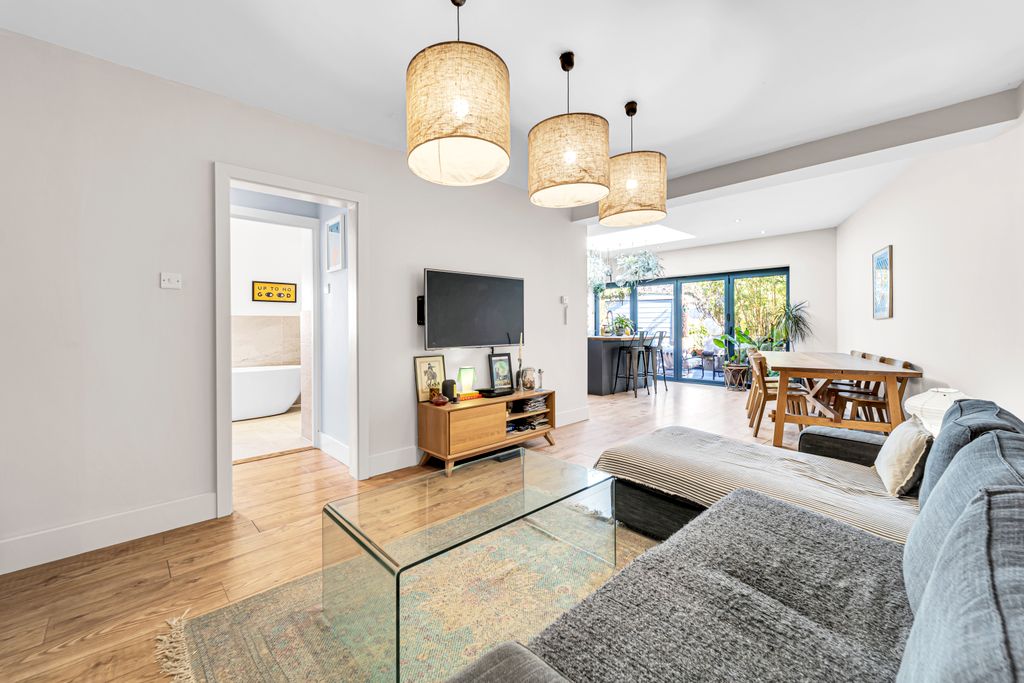 Property photo 3 of 20 Dsc03132