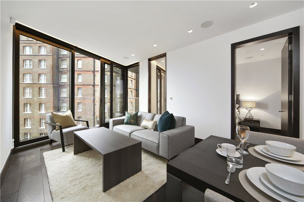 Property photo 1 of 7 Kings Gate Walk