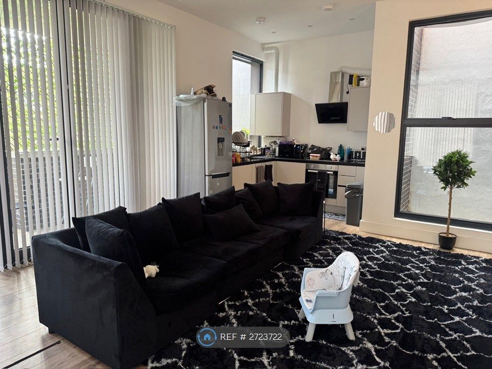 Property photo 3 of 21