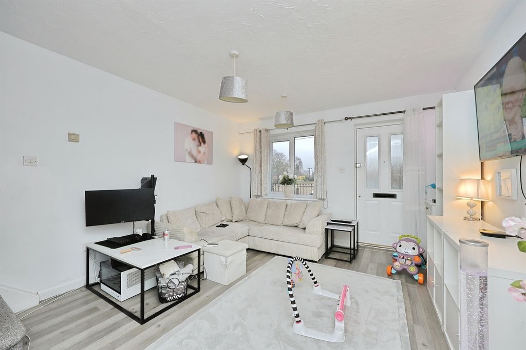 Property photo 2 of 15