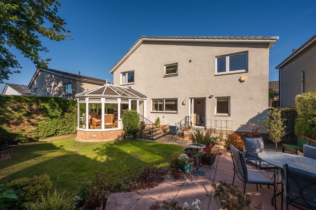 Property photo 2 of 17 Avongrove12-104.Jpg