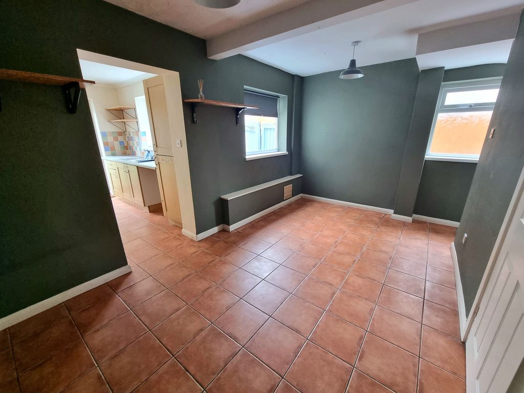 Property photo 3 of 30 Dining Room