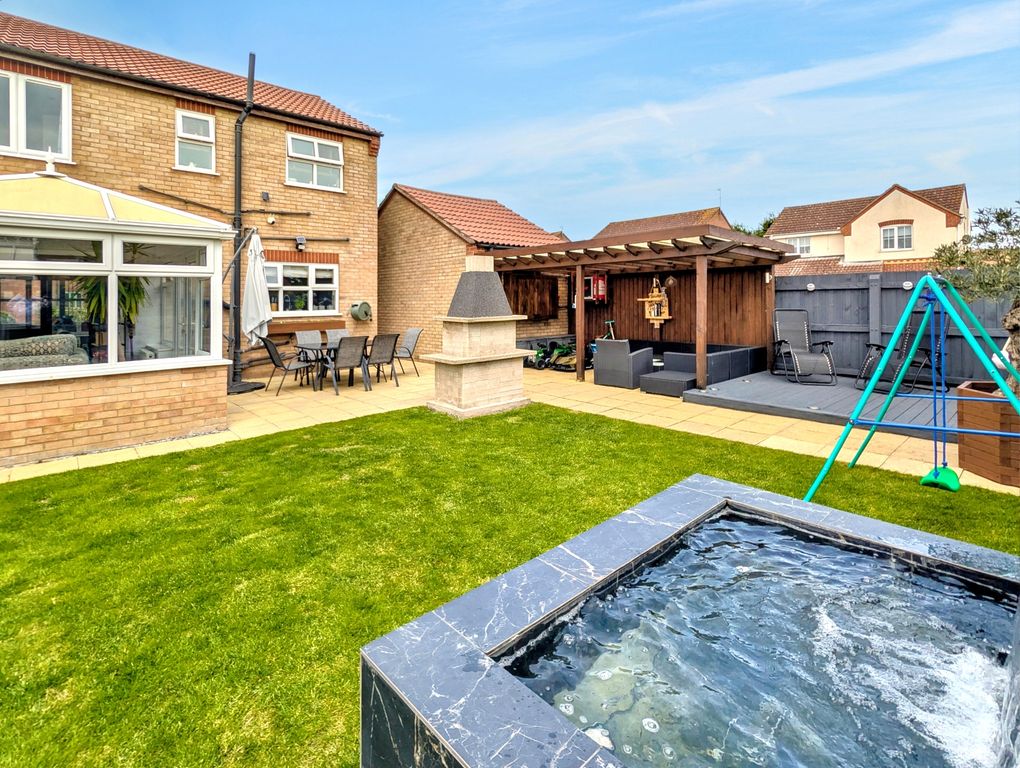 Property photo 2 of 19 Rear Garden