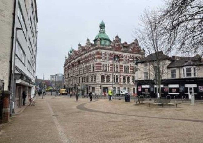 Property photo 1 of 8