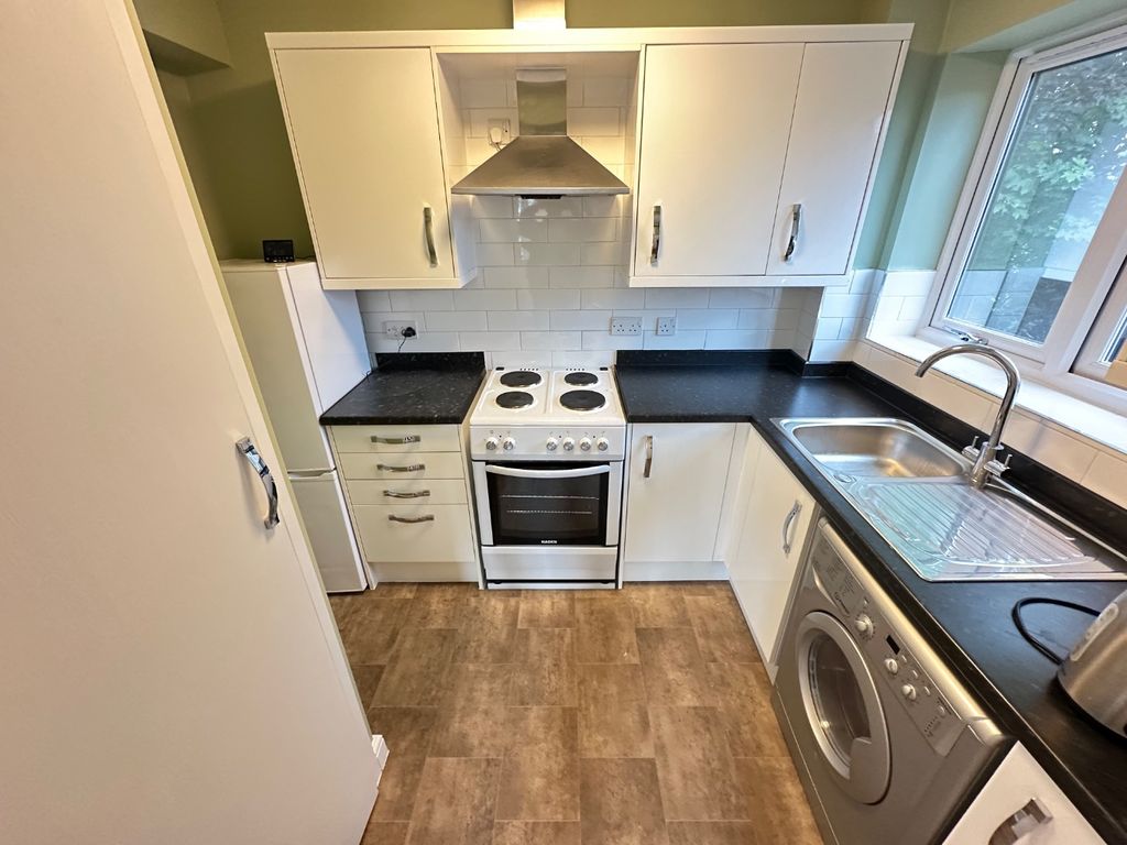 Property photo 3 of 5 5184813