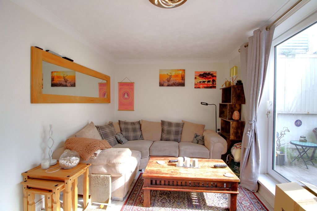 Property photo 3 of 14 Living Room 1