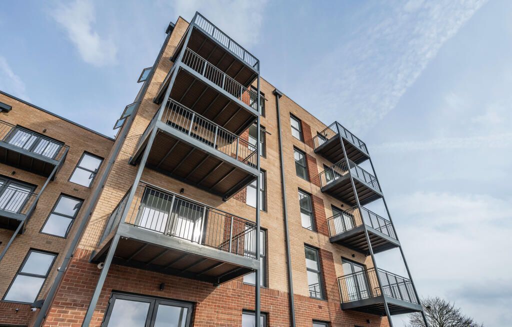 Property photo 1 of 6