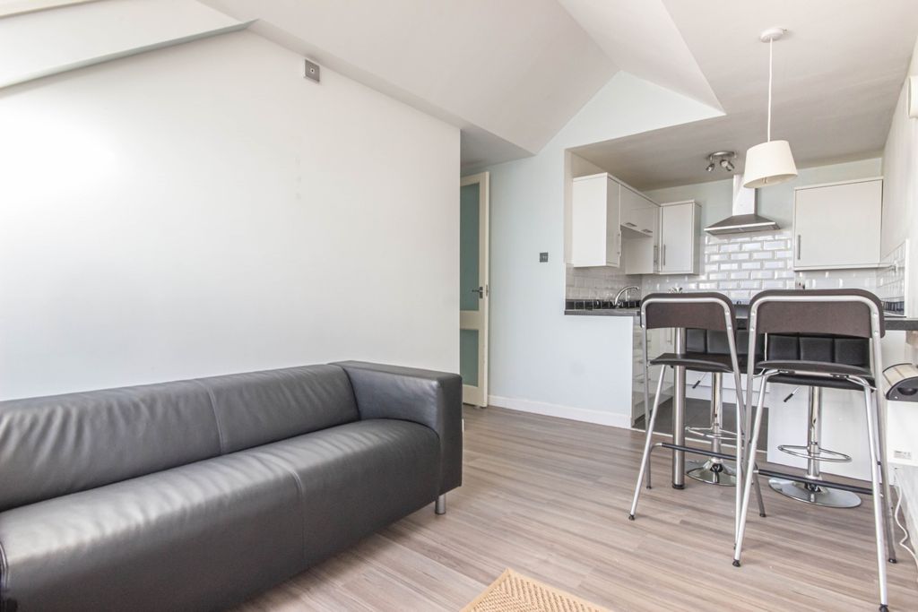 Property photo 1 of 11 1