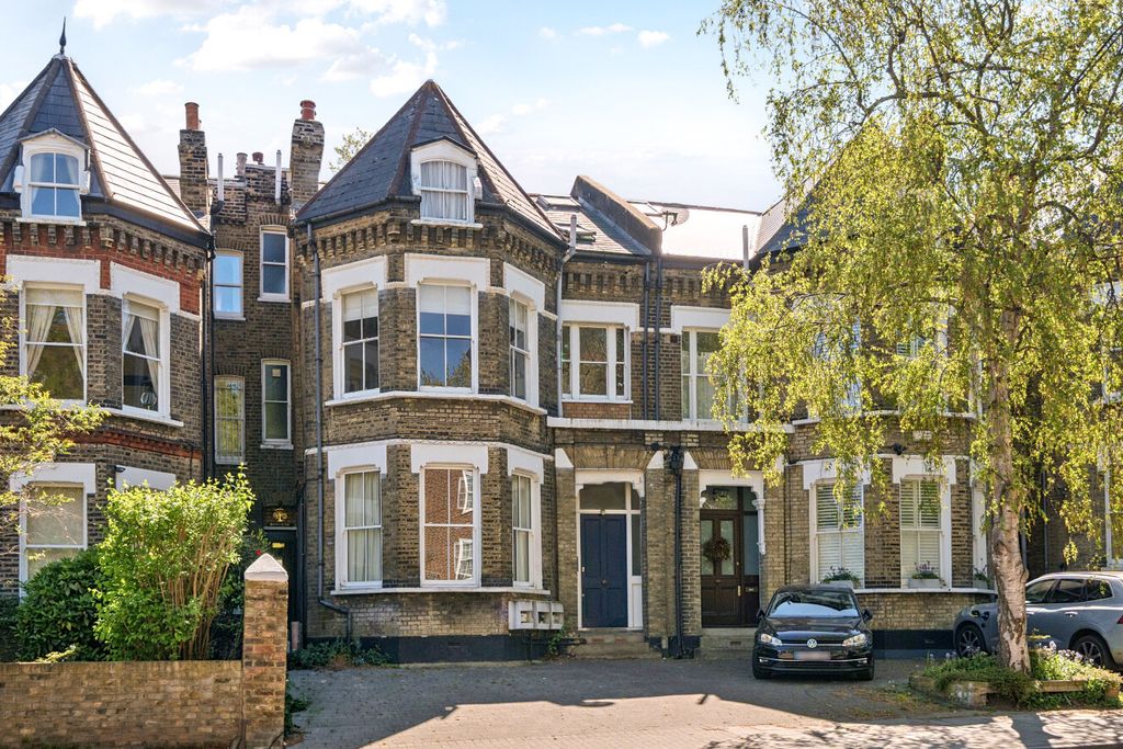 Property photo 1 of 11 1-69Ef0Da857E23-1...