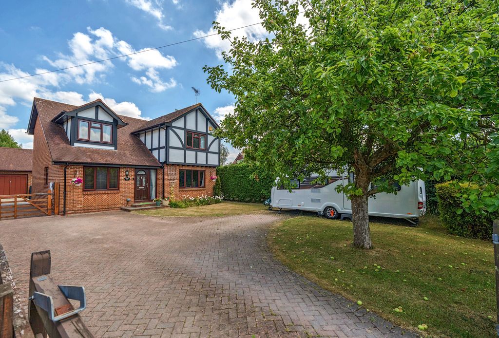 Property photo 2 of 14 1314682-19-68627E...