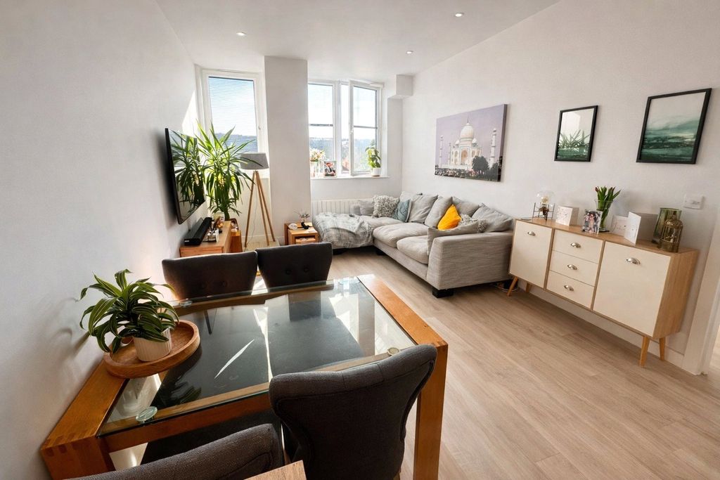 Property photo 3 of 10 Picture No. 09