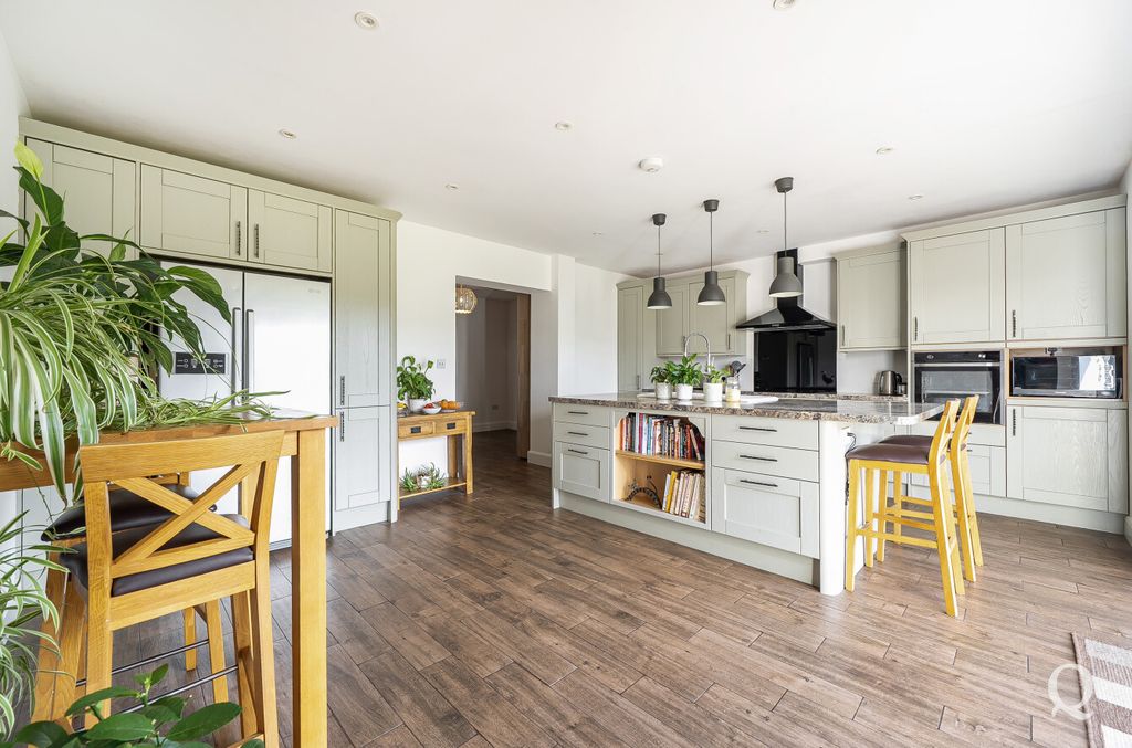 Property photo 3 of 43 dc68A529-A369-416...