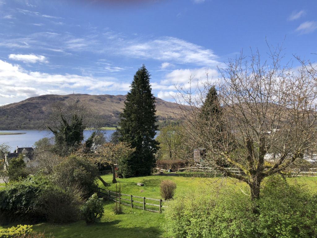 Property photo 2 of 31