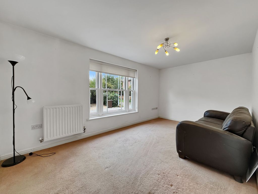 Property photo 3 of 9