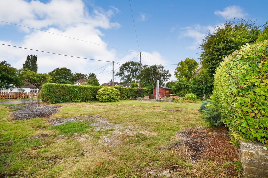 Property photo 2 of 12 Photo 02