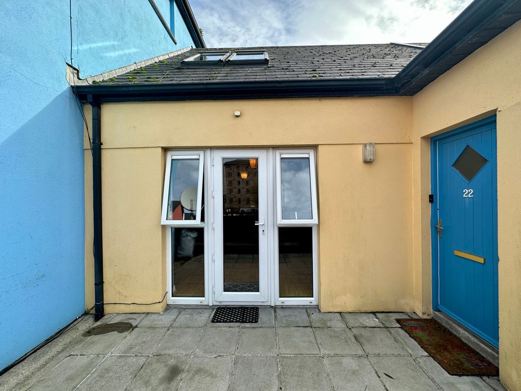 Property photo 2 of 14