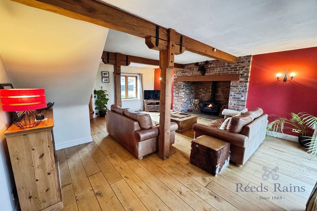 Property photo 3 of 42 Living Room