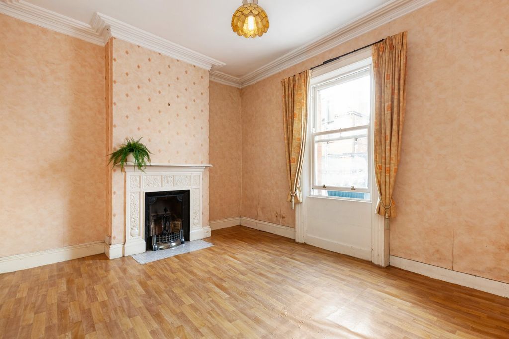 Property photo 3 of 12 Picture No. 01