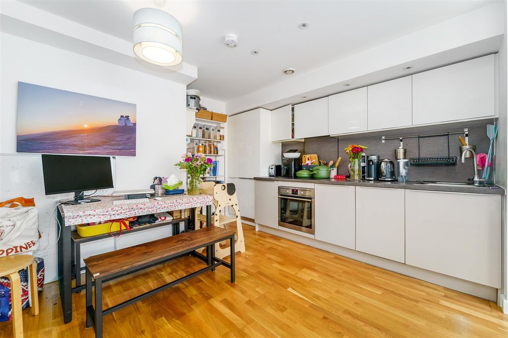 Property photo 3 of 8 Helliwell &amp; Co