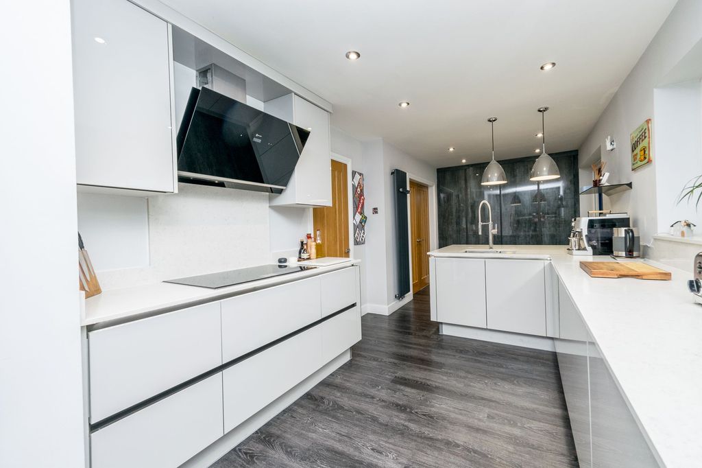 Property photo 2 of 57