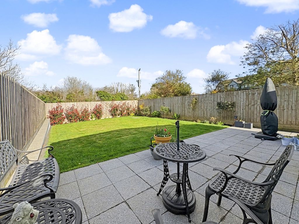 Property photo 3 of 25 4909178