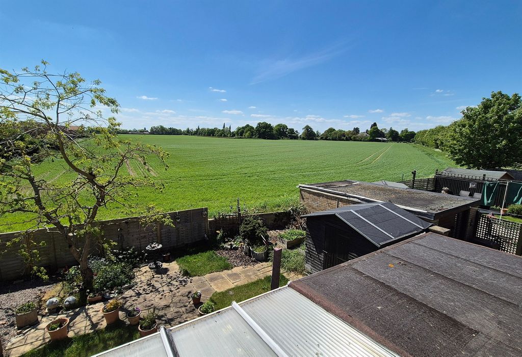 Property photo 2 of 19 Outside