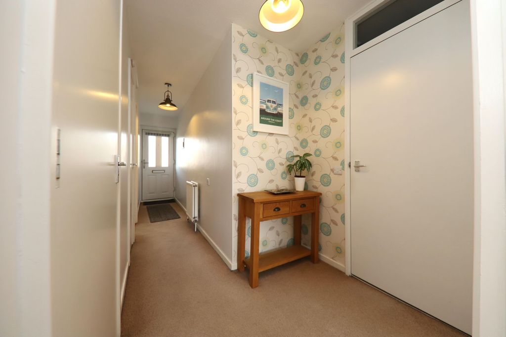 Property photo 2 of 15 Hallway
