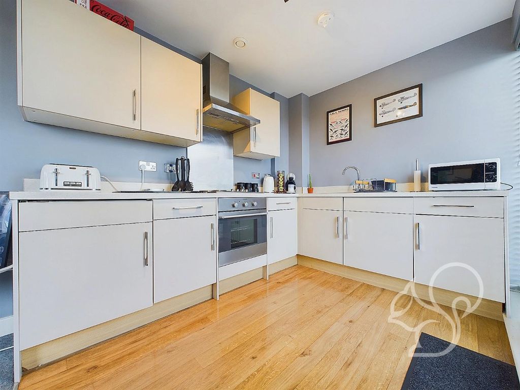 Property photo 3 of 12 Cam01659G0-Pr0297-Still006.Jpg