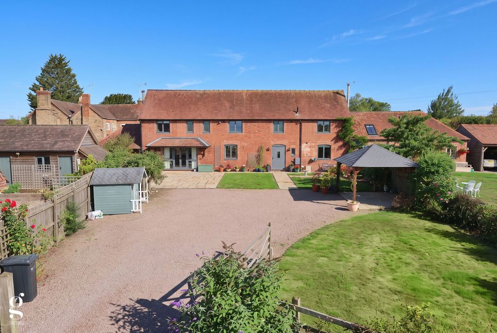 Property photo 1 of 53