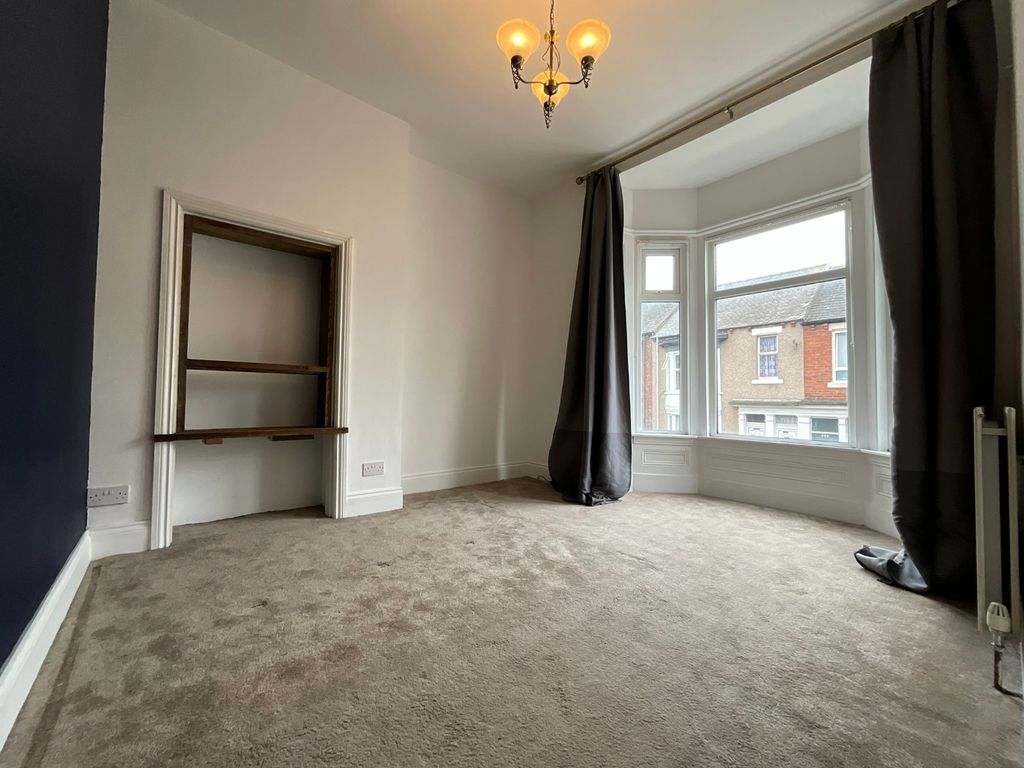 Property photo 3 of 16 4371016