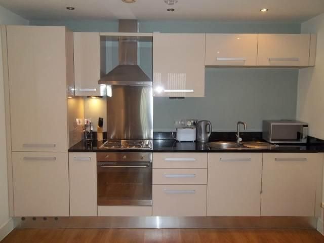 Property photo 2 of 8 Kitchen