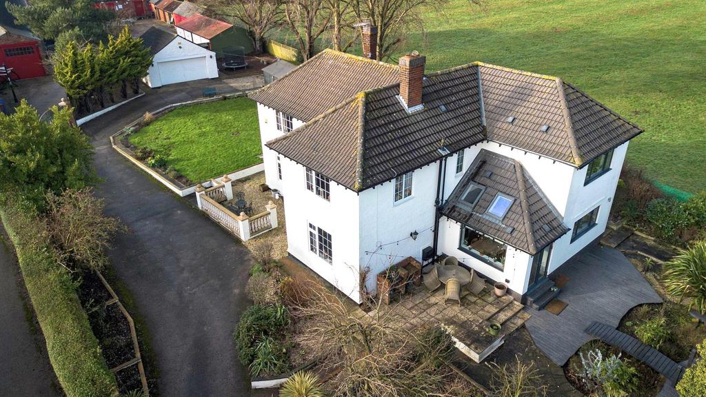 Property photo 1 of 39