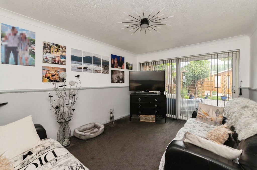 Property photo 3 of 24