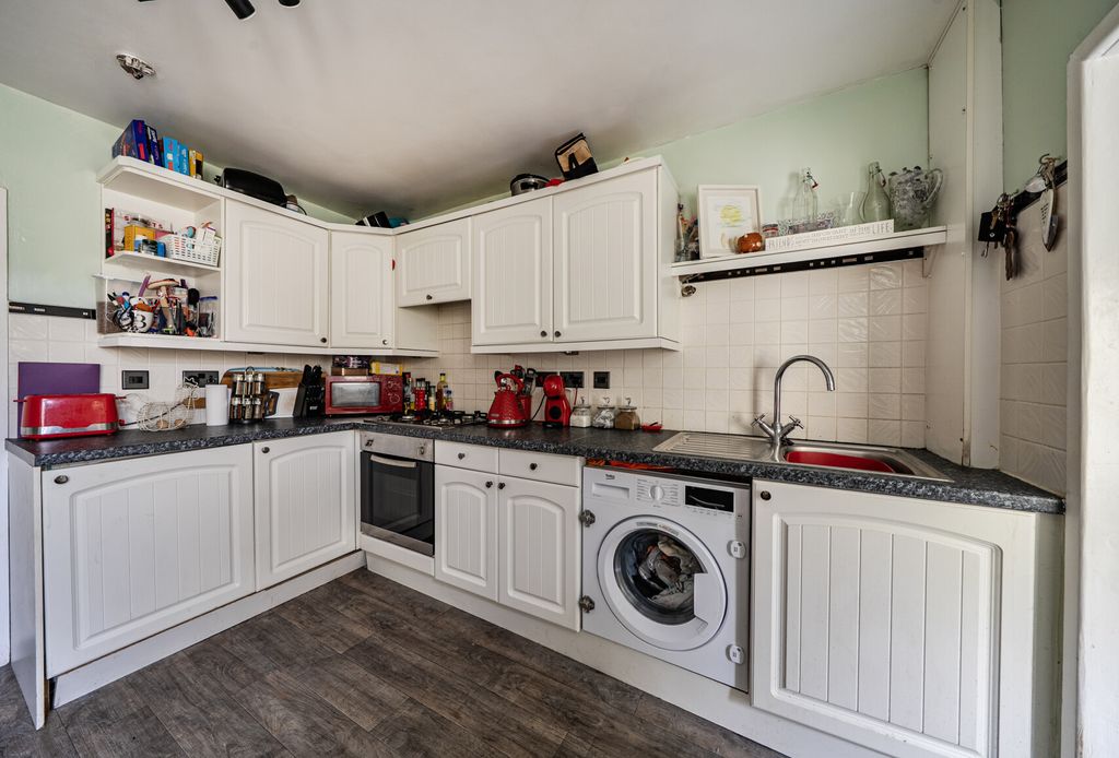 Property photo 3 of 16 1479297-10-6A2Bec...
