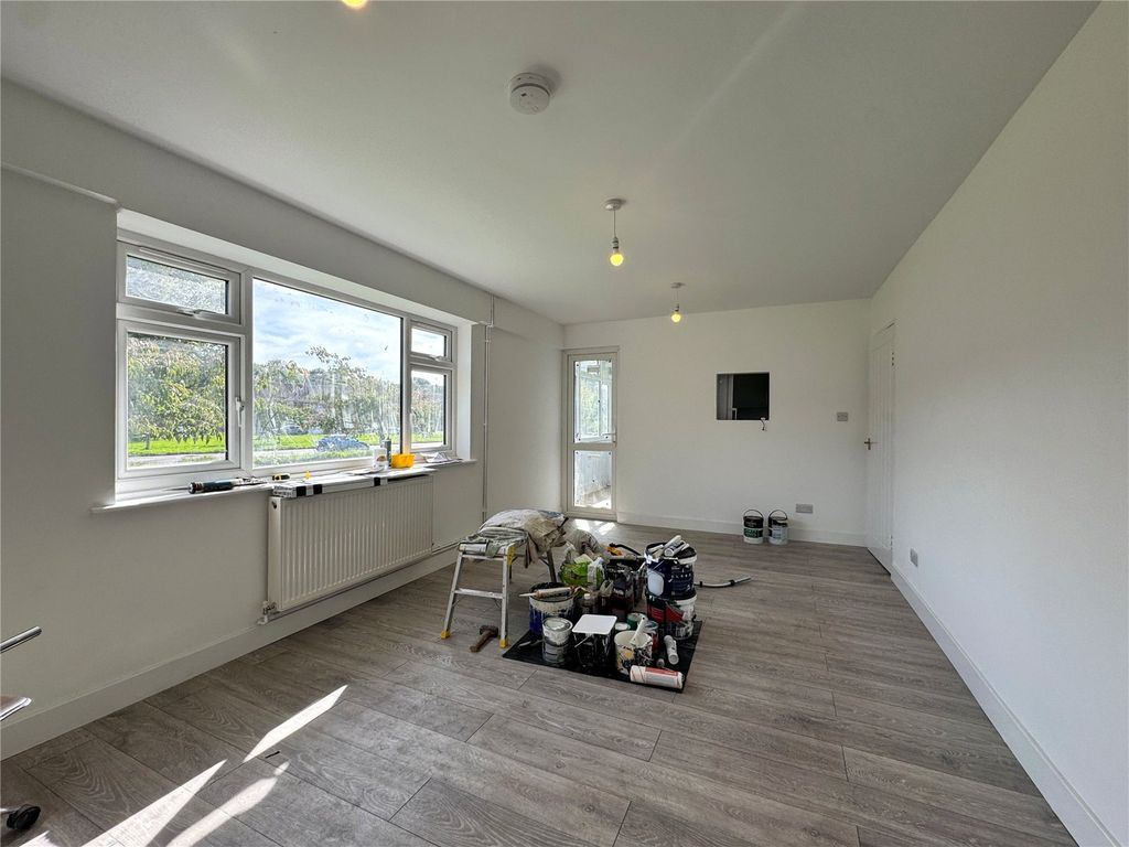 Property photo 2 of 9 Picture No. 06