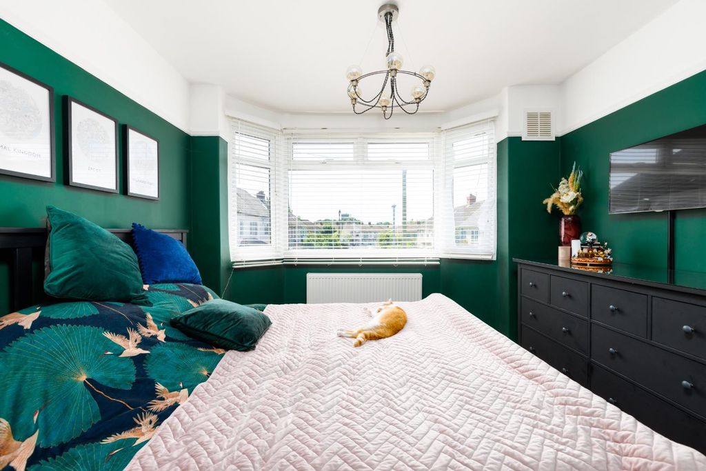 Property photo 3 of 25 10 Halstock Avenue-1.Jpg